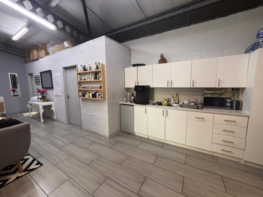 To Let commercial Property for Rent in Montague Gardens Western Cape